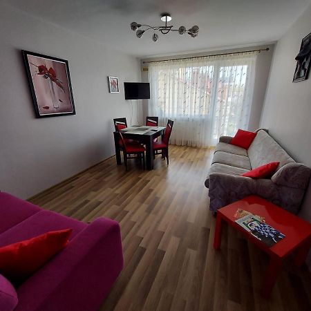 Samodzielny Apartament 2Pokojowy Apartment โควอบเซก ภายนอก รูปภาพ
